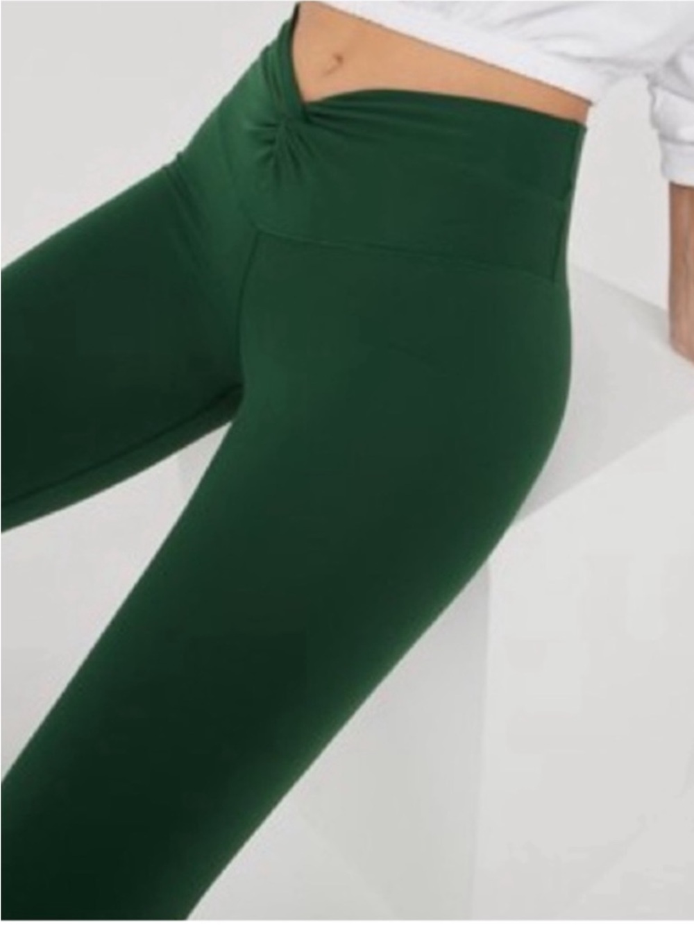 Offline By Aerie NWT Matching Set Cropped Tank & Flare pants Hunter Green Small - Picture 4 of 10